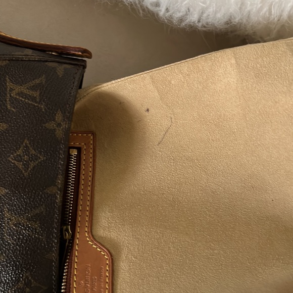 EUC LV Looping Bag with LV Dust Bag - Picture 13 of 14